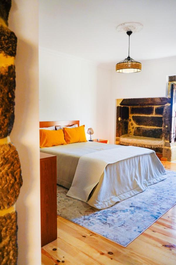 Casa Do Ribeiro Guest House Lago  ภายนอก รูปภาพ