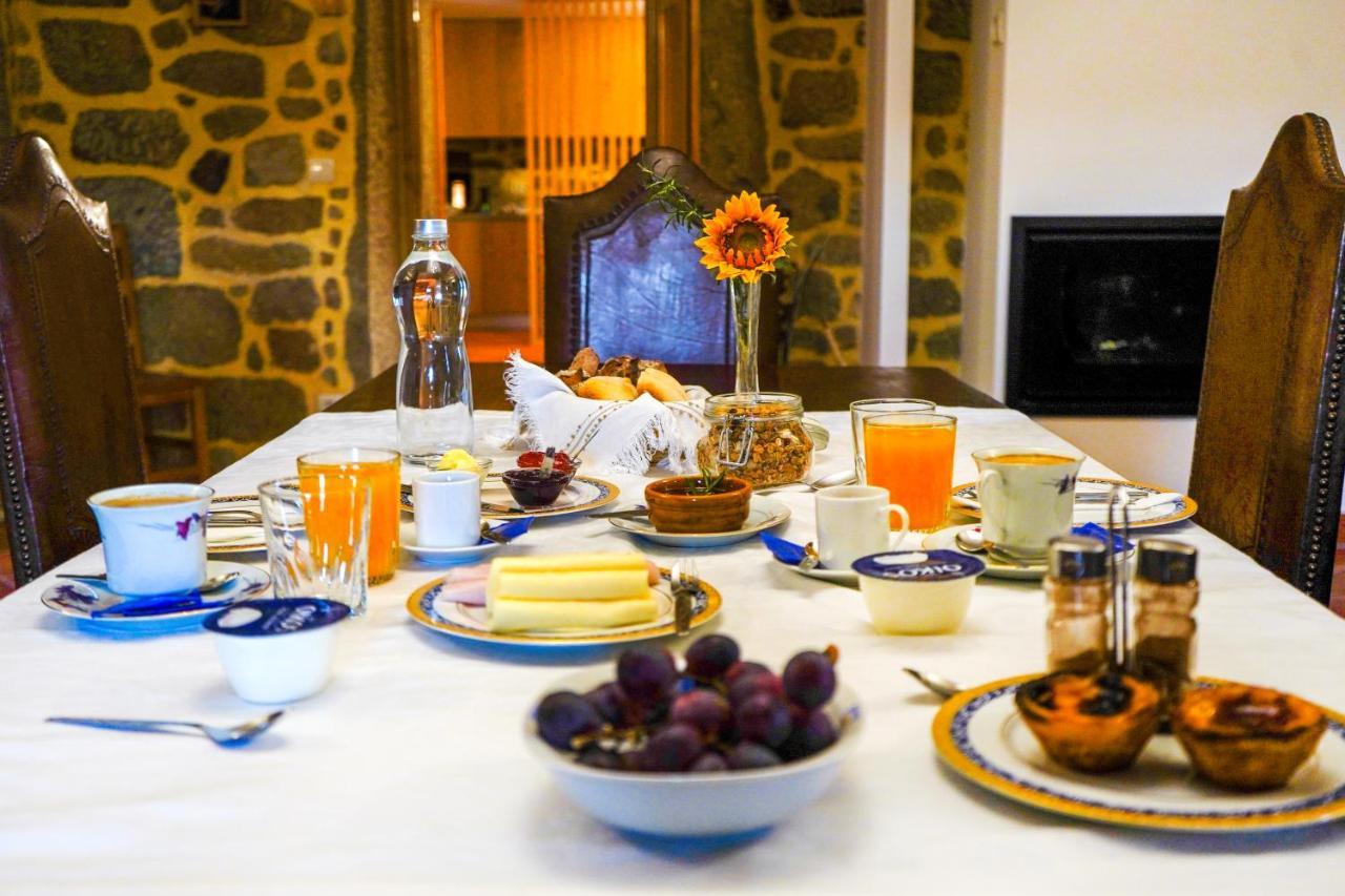 Casa Do Ribeiro Guest House Lago  ภายนอก รูปภาพ