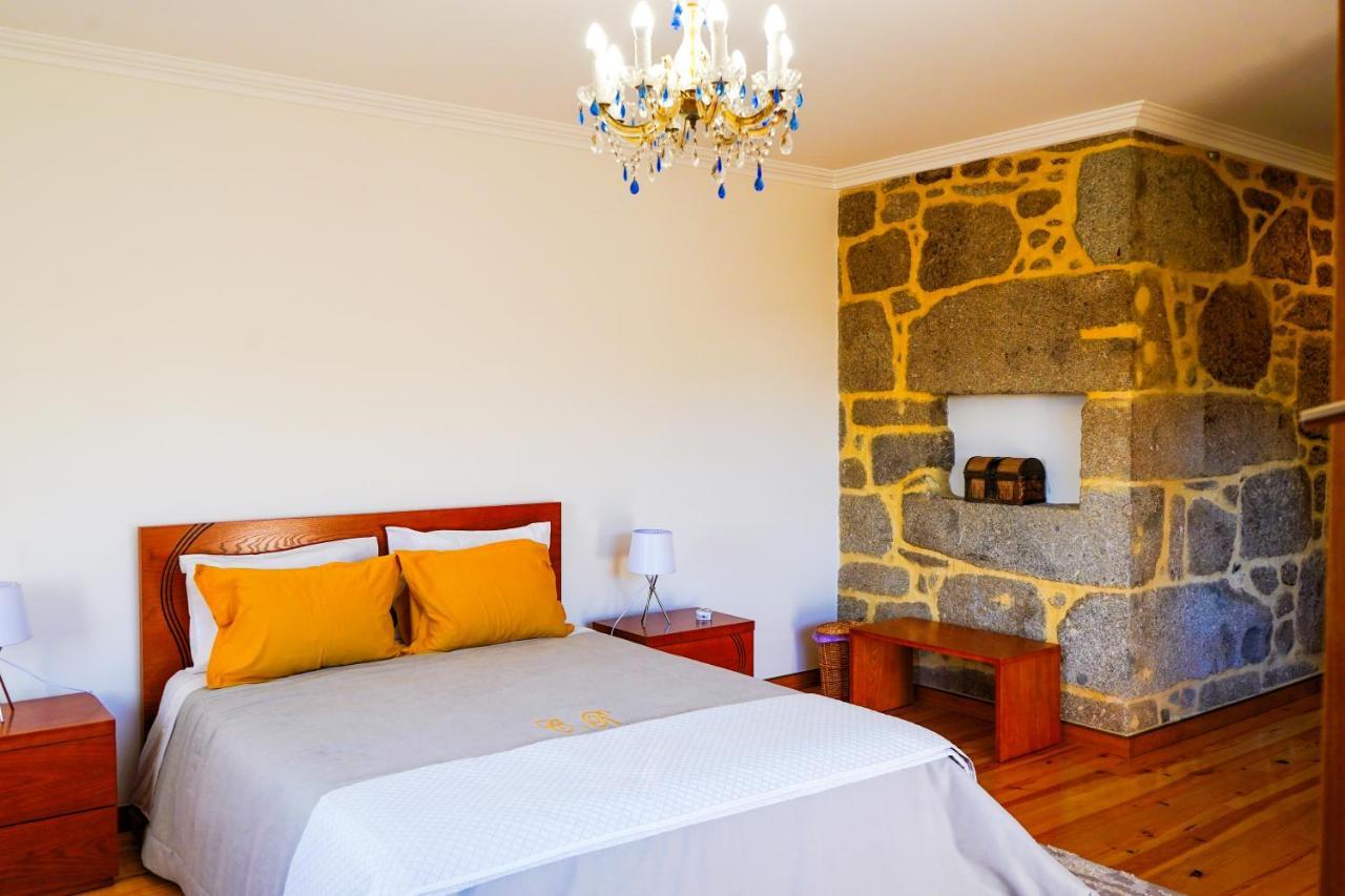 Casa Do Ribeiro Guest House Lago  ภายนอก รูปภาพ
