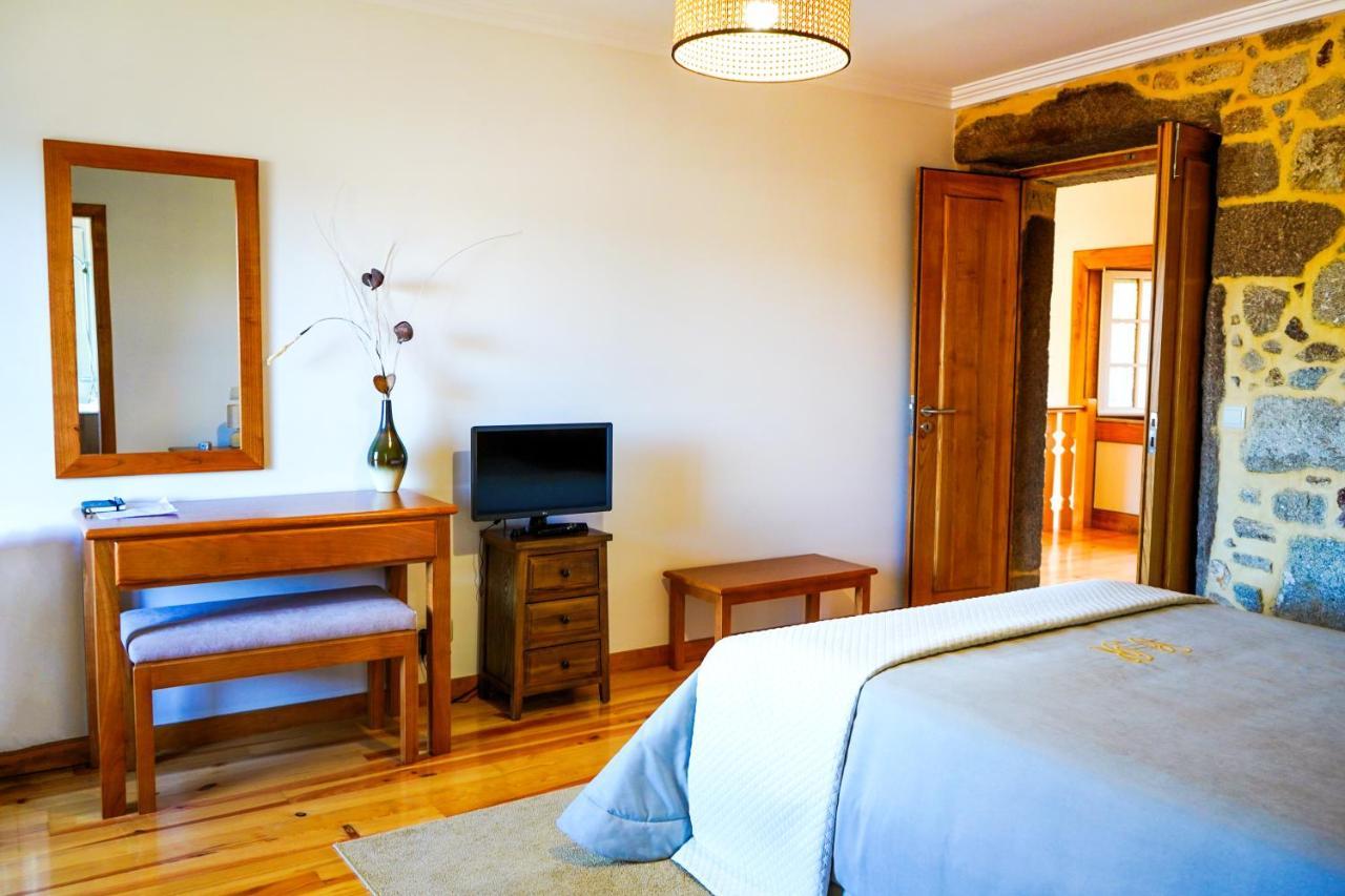 Casa Do Ribeiro Guest House Lago  ภายนอก รูปภาพ