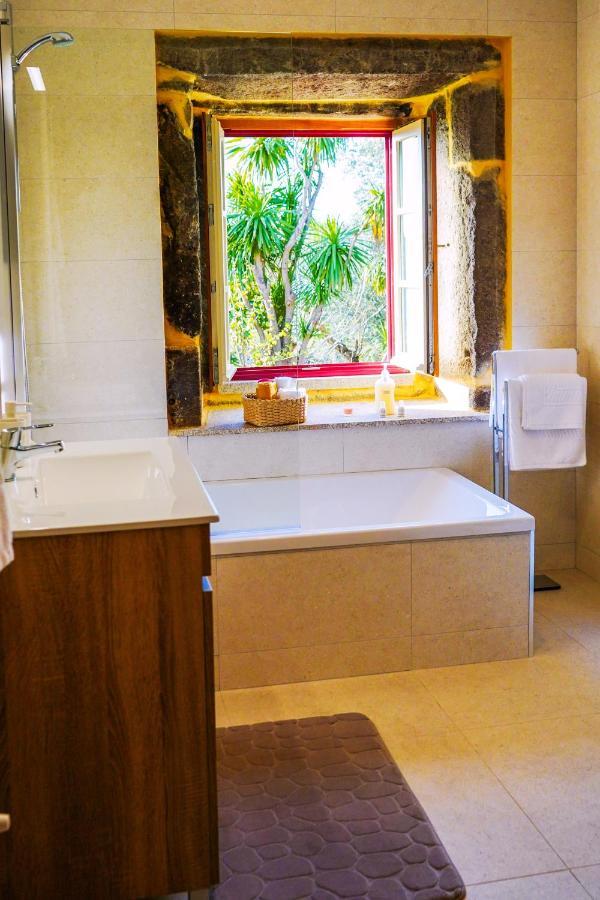 Casa Do Ribeiro Guest House Lago  ภายนอก รูปภาพ