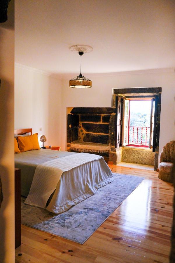 Casa Do Ribeiro Guest House Lago  ภายนอก รูปภาพ