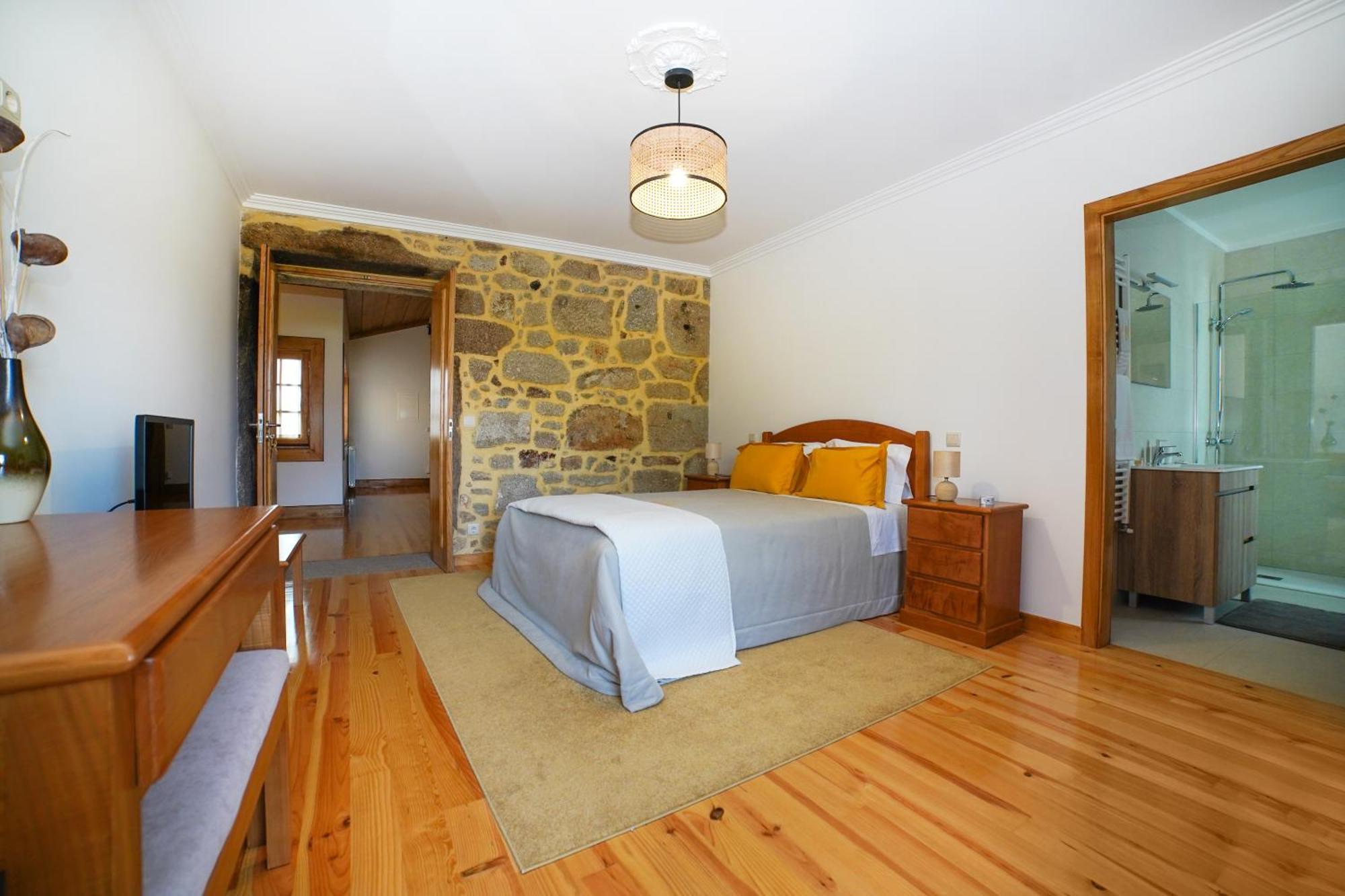 Casa Do Ribeiro Guest House Lago  ภายนอก รูปภาพ