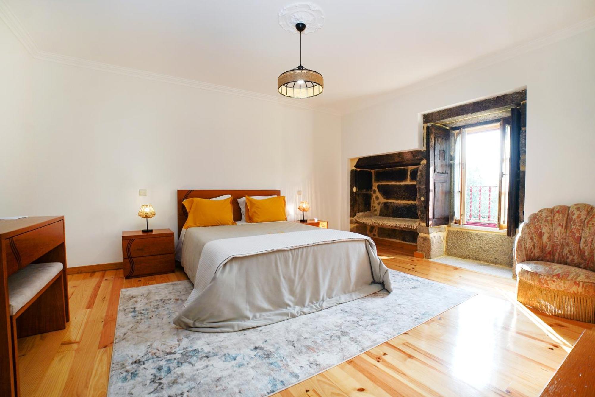 Casa Do Ribeiro Guest House Lago  ภายนอก รูปภาพ