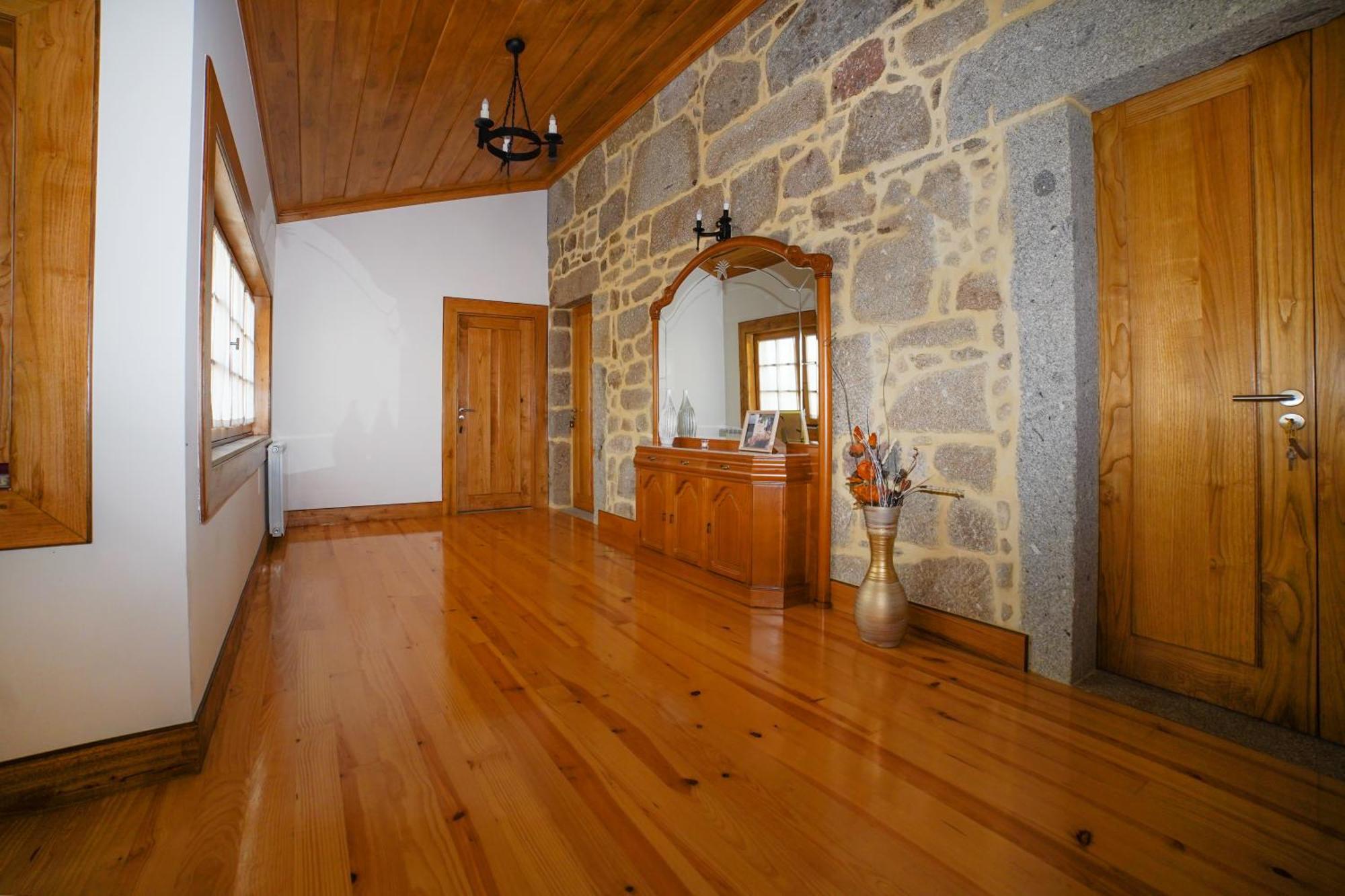 Casa Do Ribeiro Guest House Lago  ภายนอก รูปภาพ