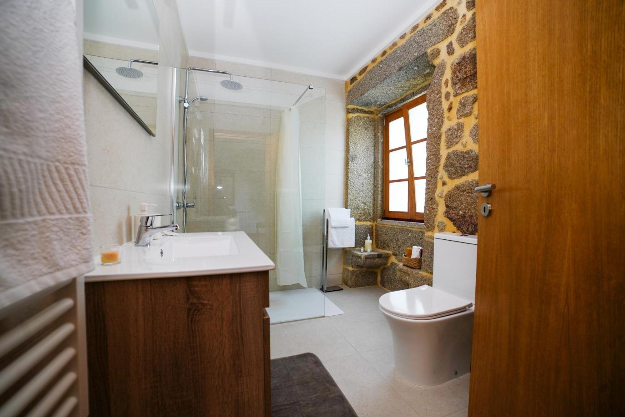 Casa Do Ribeiro Guest House Lago  ภายนอก รูปภาพ